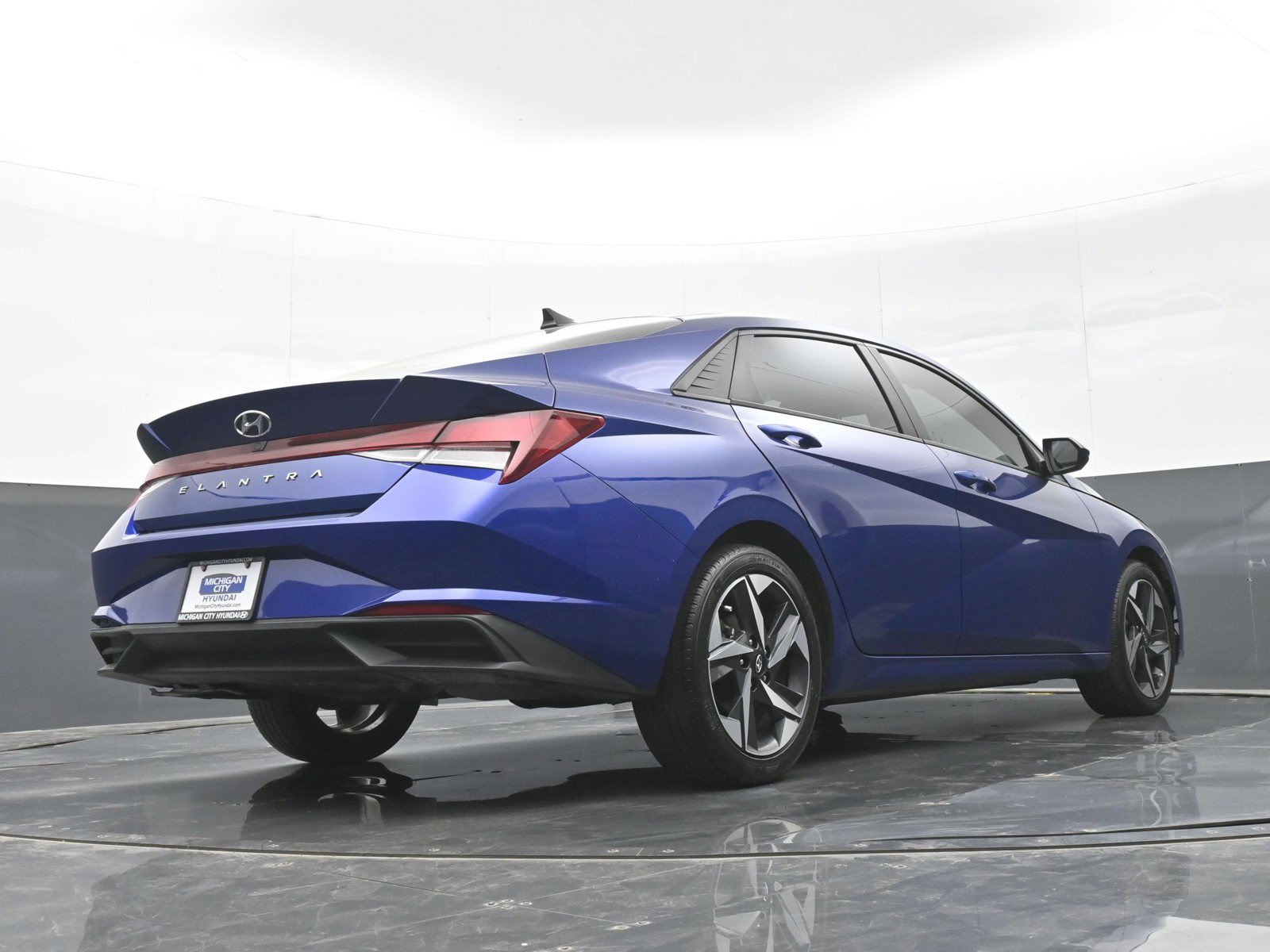Used 2023 Hyundai Elantra SEL w/ Convenience Package FWD image 39