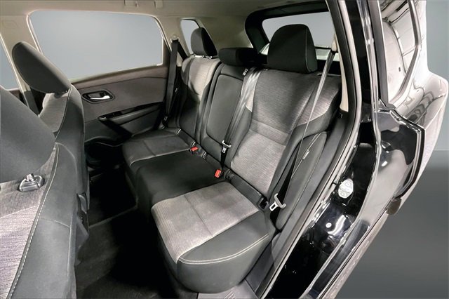 Used 2023 Nissan Rogue SV image 21