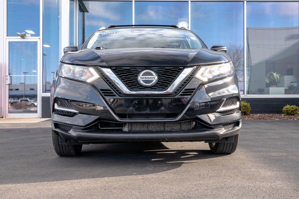 Used 2020 Nissan Rogue Sport SL image 2