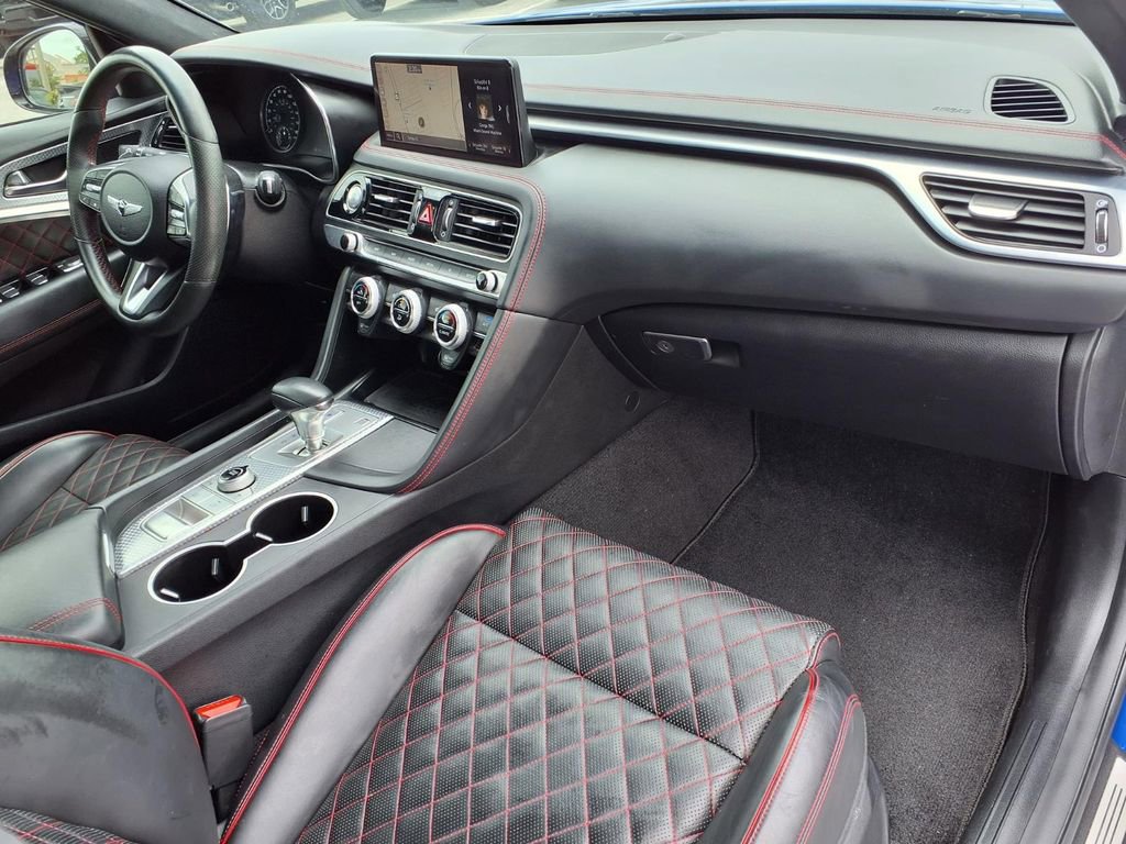 Used 2022 Genesis G70 3.3T RWD image 11