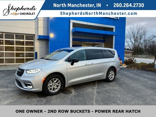 Used 2024 Chrysler Pacifica Touring-L image 1