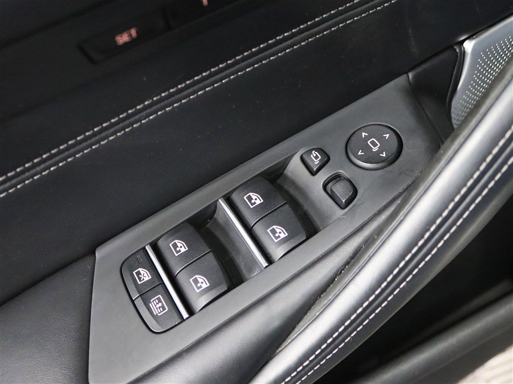 Used 2020 BMW M550i xDrive w/ Executive Package image 37