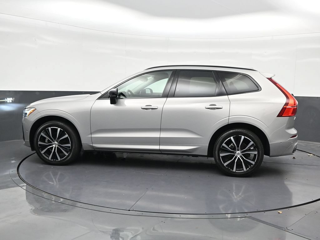 Certified 2024 Volvo XC60 B5 Plus w/ Climate Package AWD/4WD image 2