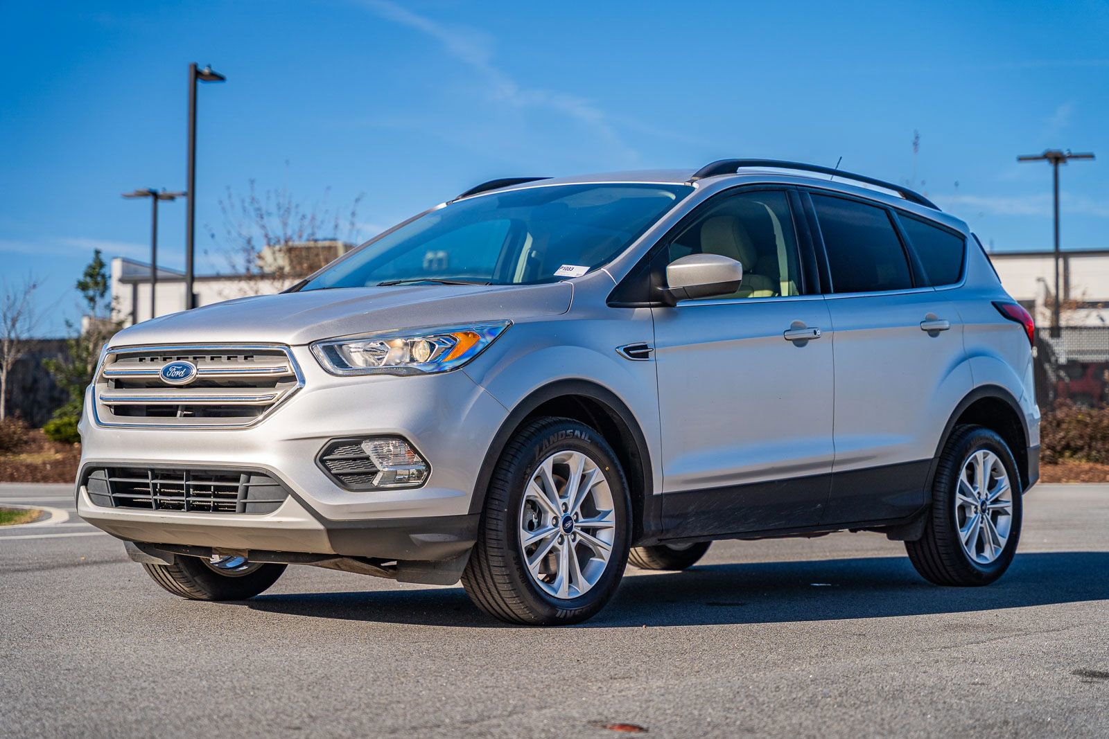 Used 2019 Ford Escape SEL image 3