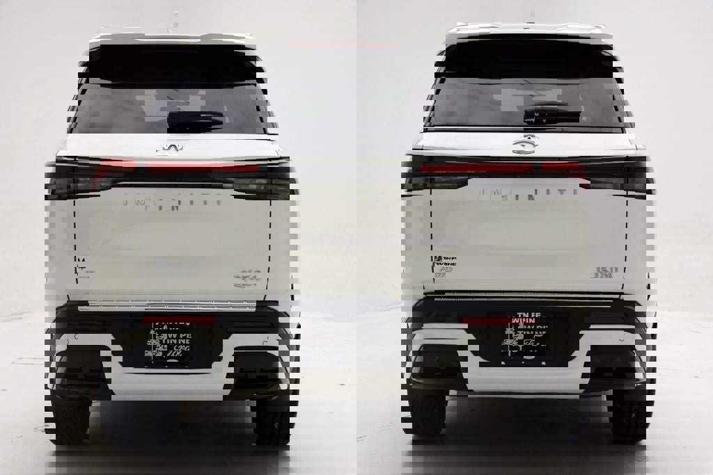 Used 2023 INFINITI QX60 Luxe w/ Performance Audio Package image 7