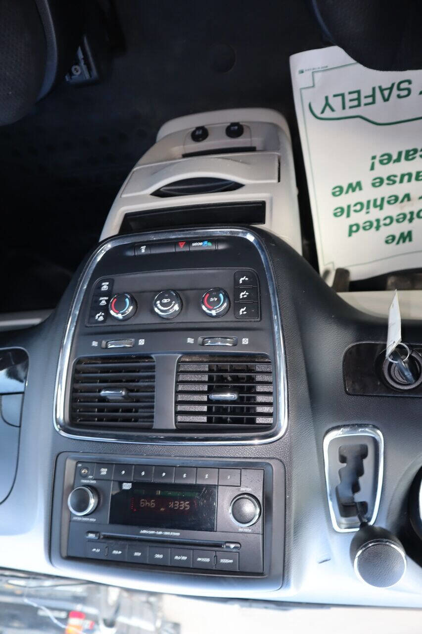 Used 2013 RAM C/V Tradesman image 55