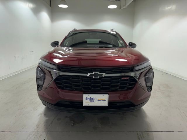 Certified 2025 Chevrolet Trax RS w/ Driver Confidence Package image 2