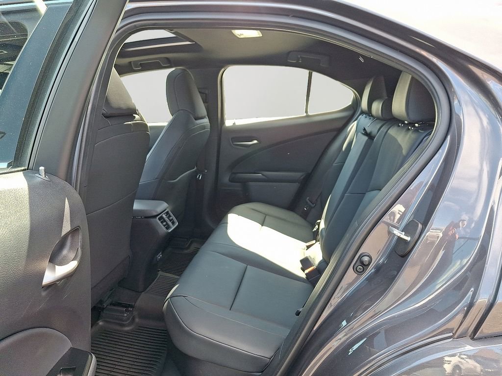 Used 2023 Lexus UX 250h AWD w/ Accessory Package (Z2) image 8