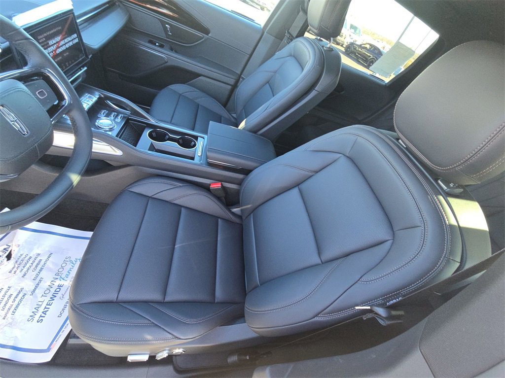 New 2025 Lincoln Nautilus Premier w/ Equipment Group 102A image 10