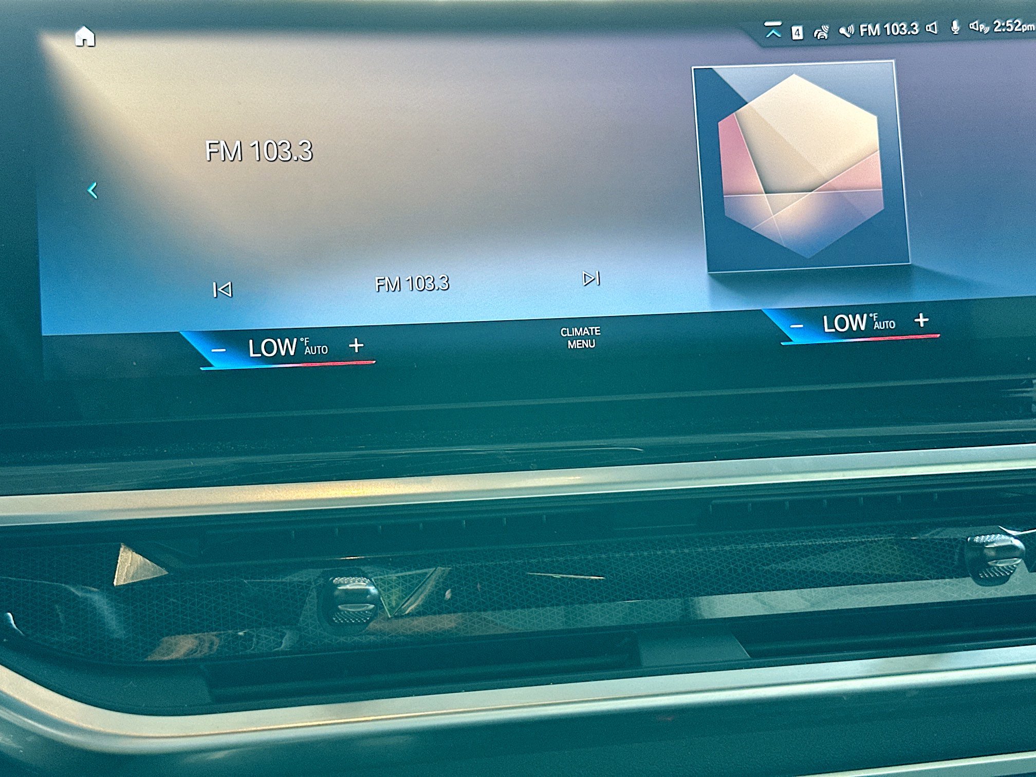 Certified 2023 BMW X7 xDrive40i w/ Executive Package image 15