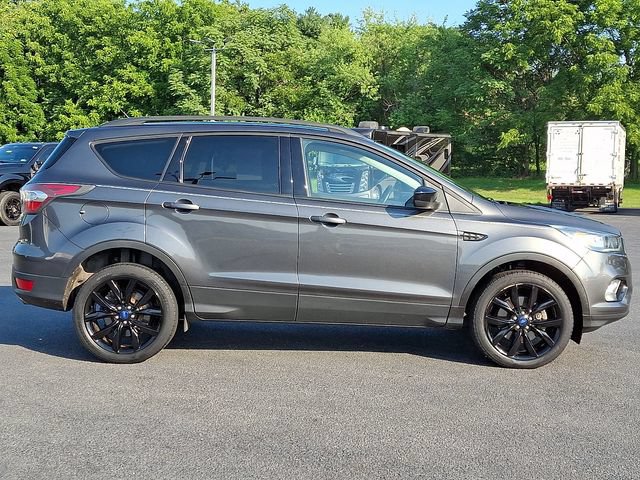 Used 2017 Ford Escape SE w/ Equipment Group 201A AWD/4WD image 10