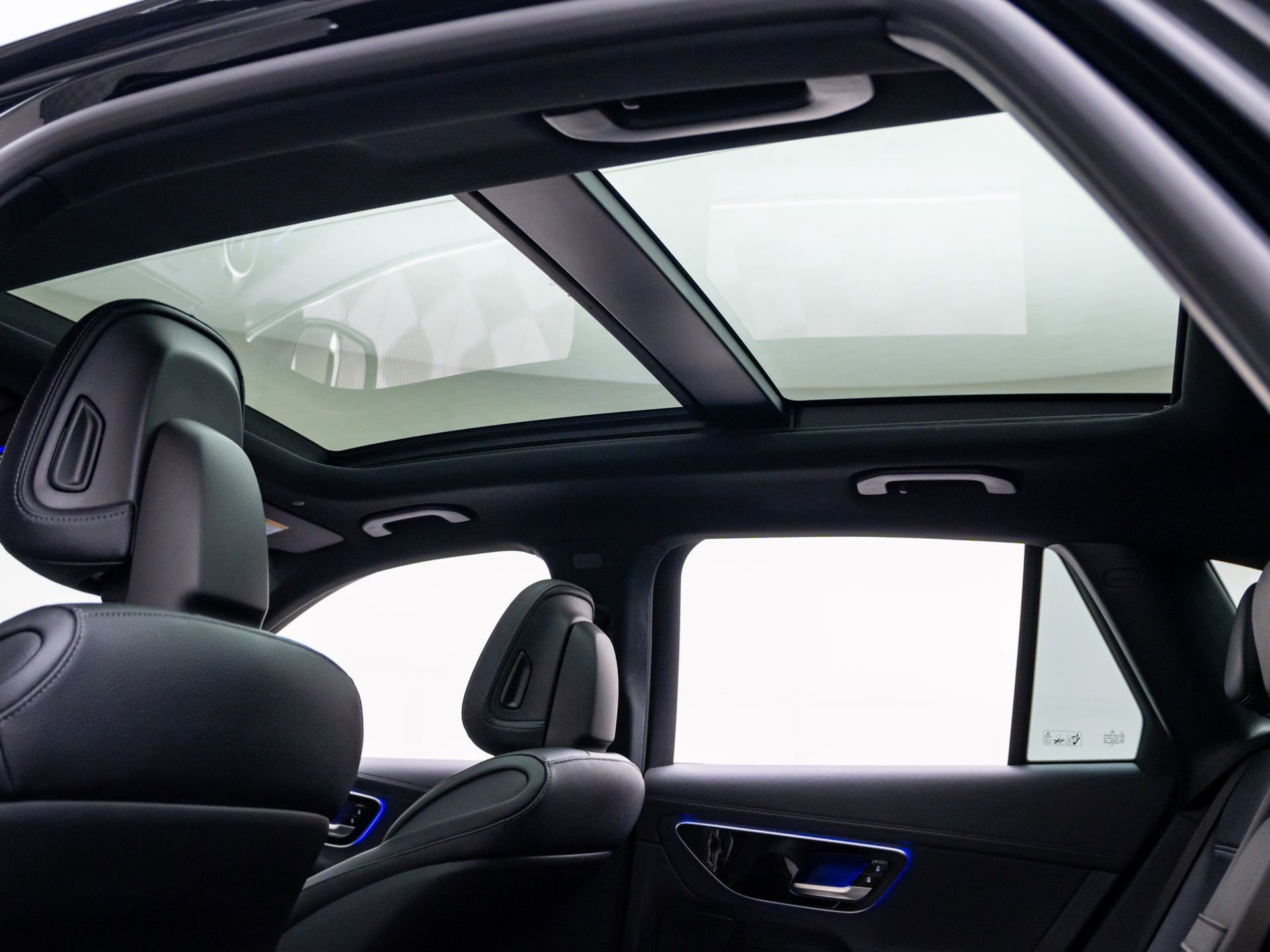 Used 2024 Mercedes-Benz GLC 300 4MATIC image 20