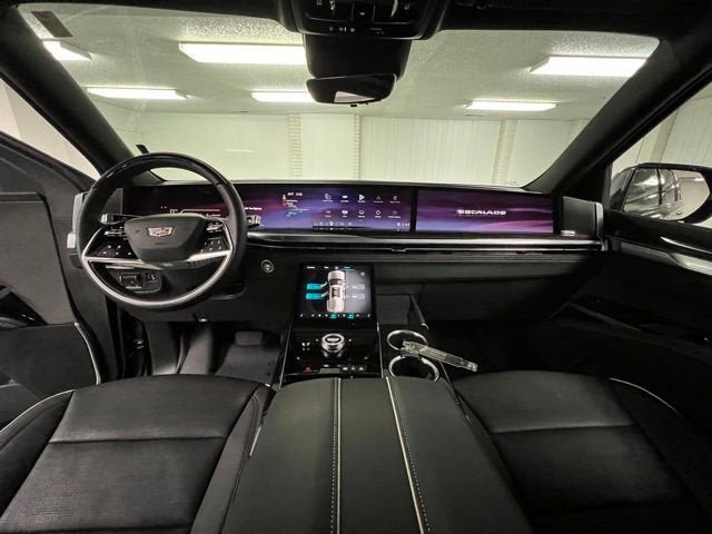 Used 2025 Cadillac Escalade ESV Premium Luxury w/ Touring Package AWD/4WD image 20