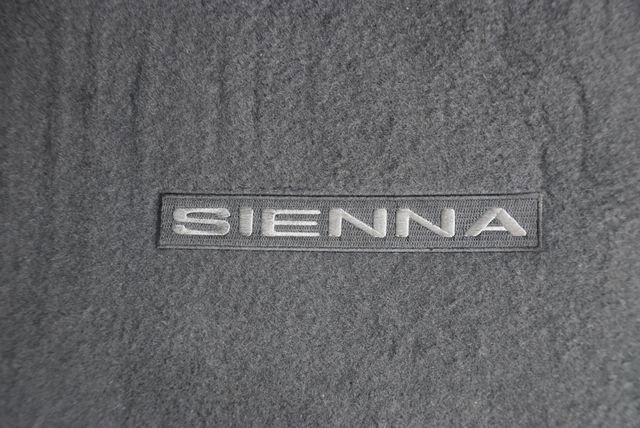 Used 2013 Toyota Sienna XLE FWD image 30