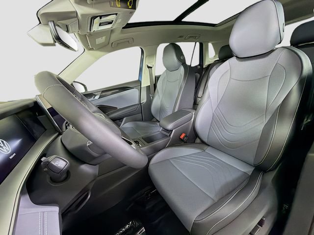 New 2026 Volkswagen Tiguan SE FWD image 11