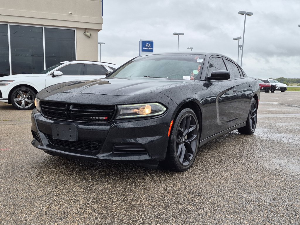 Used 2021 Dodge Charger SXT w/ Blacktop Package RWD image 6