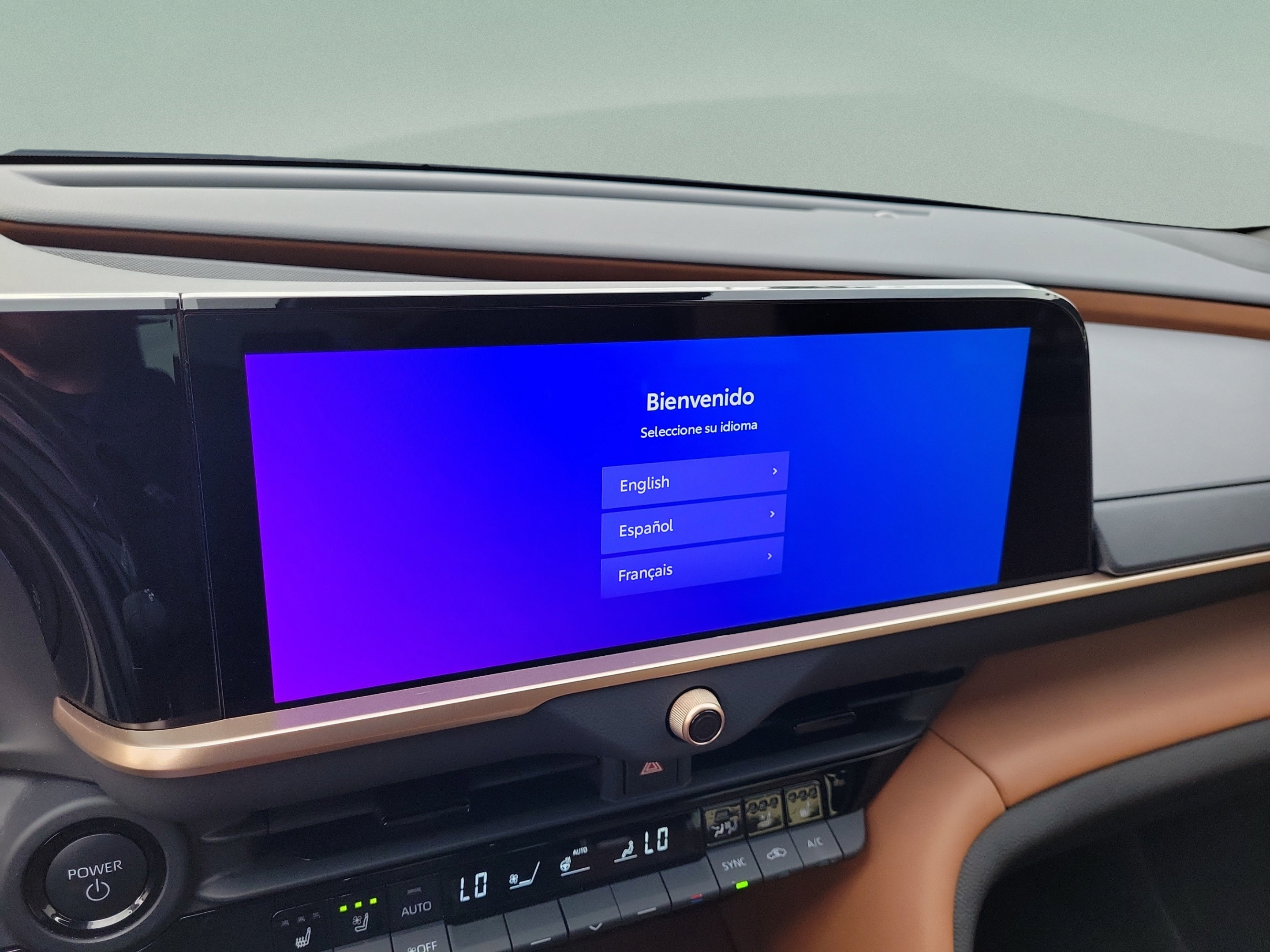 Certified 2025 Toyota Crown Signia w/ Advanced Technology Package AWD/4WD image 25