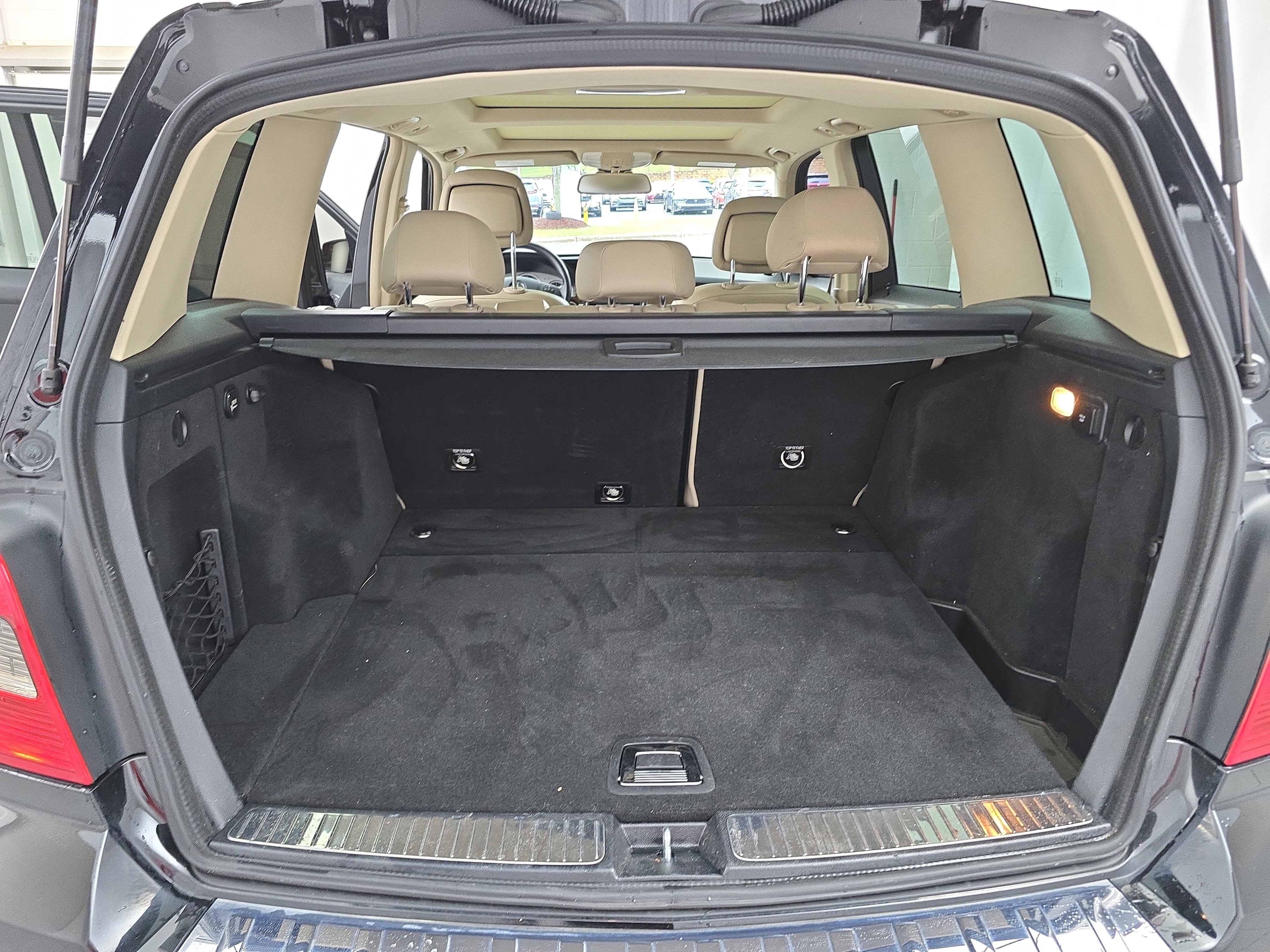 Used 2011 Mercedes-Benz GLK 350 2WD image 12