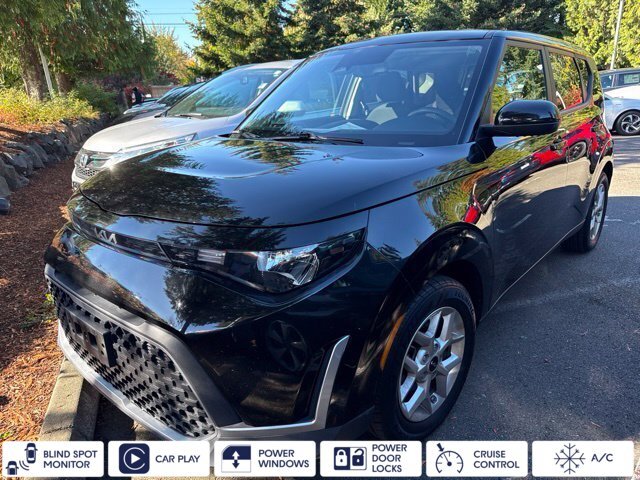 Used 2023 Kia Soul S FWD image 1