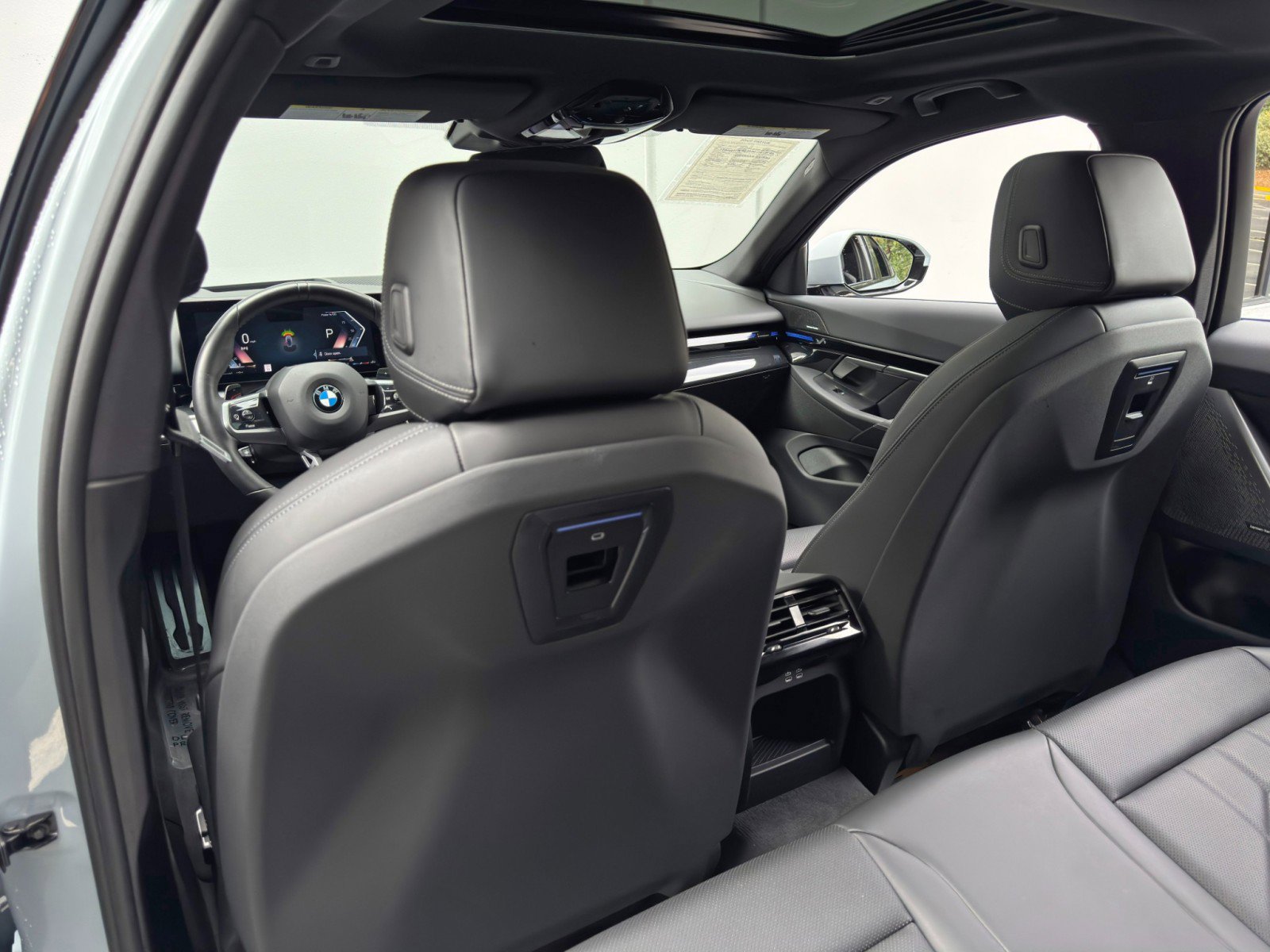 Used 2024 BMW 530i w/ M Sport Package RWD image 40