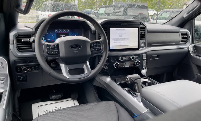 New 2026 Ford F150 XLT w/ Equipment Group 302A MID AWD/4WD image 9