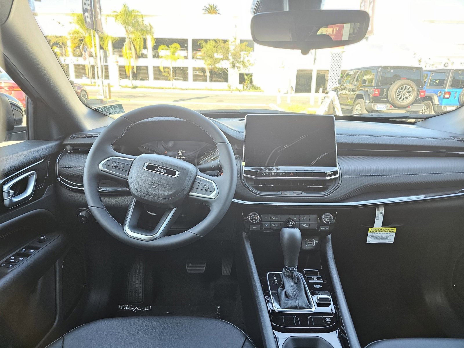 New 2026 Jeep Compass Latitude image 25