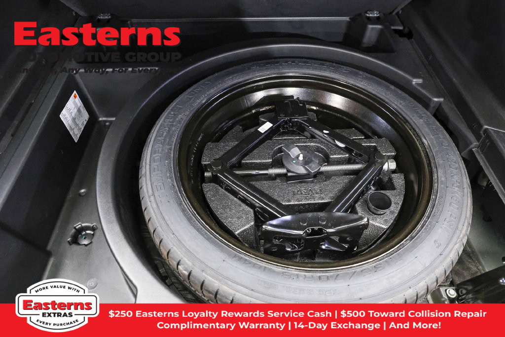 Used 2025 Chevrolet Blazer LT FWD image 24