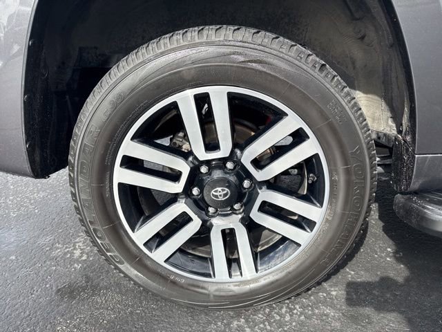 Used 2022 Toyota 4Runner Limited image 9