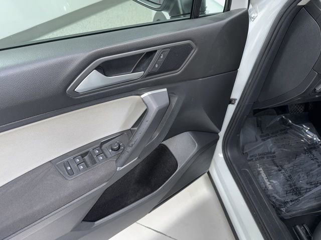 Used 2020 Volkswagen Tiguan S image 10