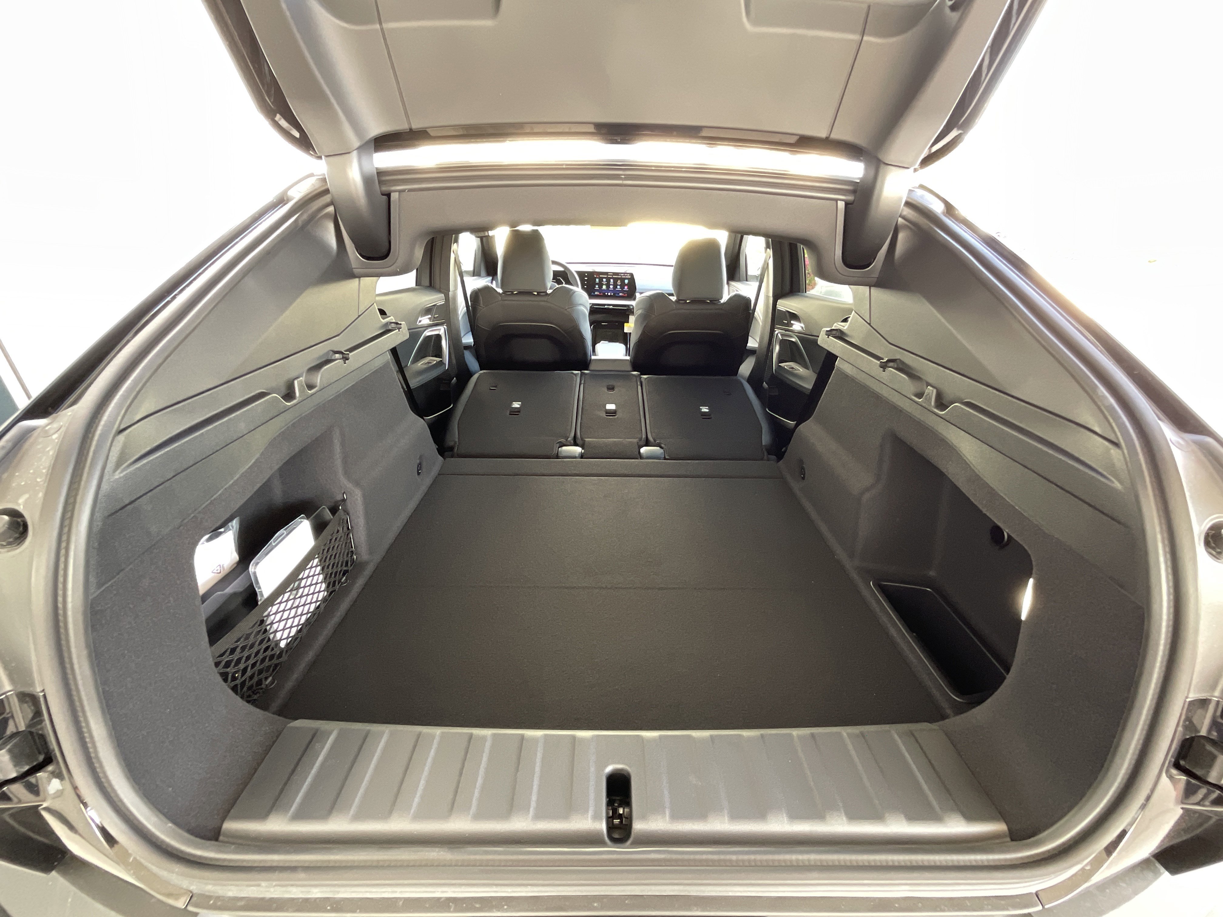 New 2026 BMW X2 xDrive28i w/ Convenience Package image 31