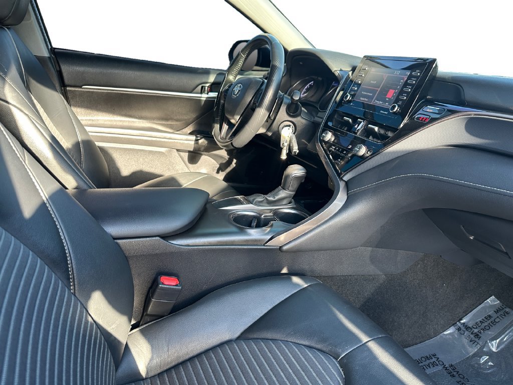 Used 2023 Toyota Camry SE FWD image 16