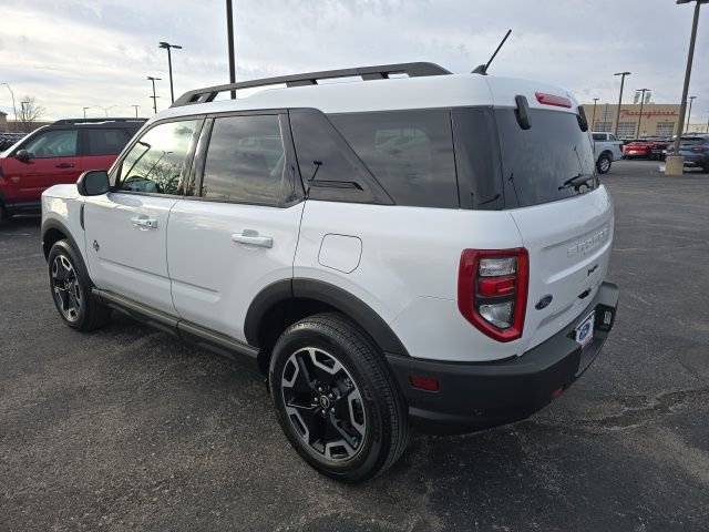 Used 2023 Ford Bronco Sport Outer Banks image 3