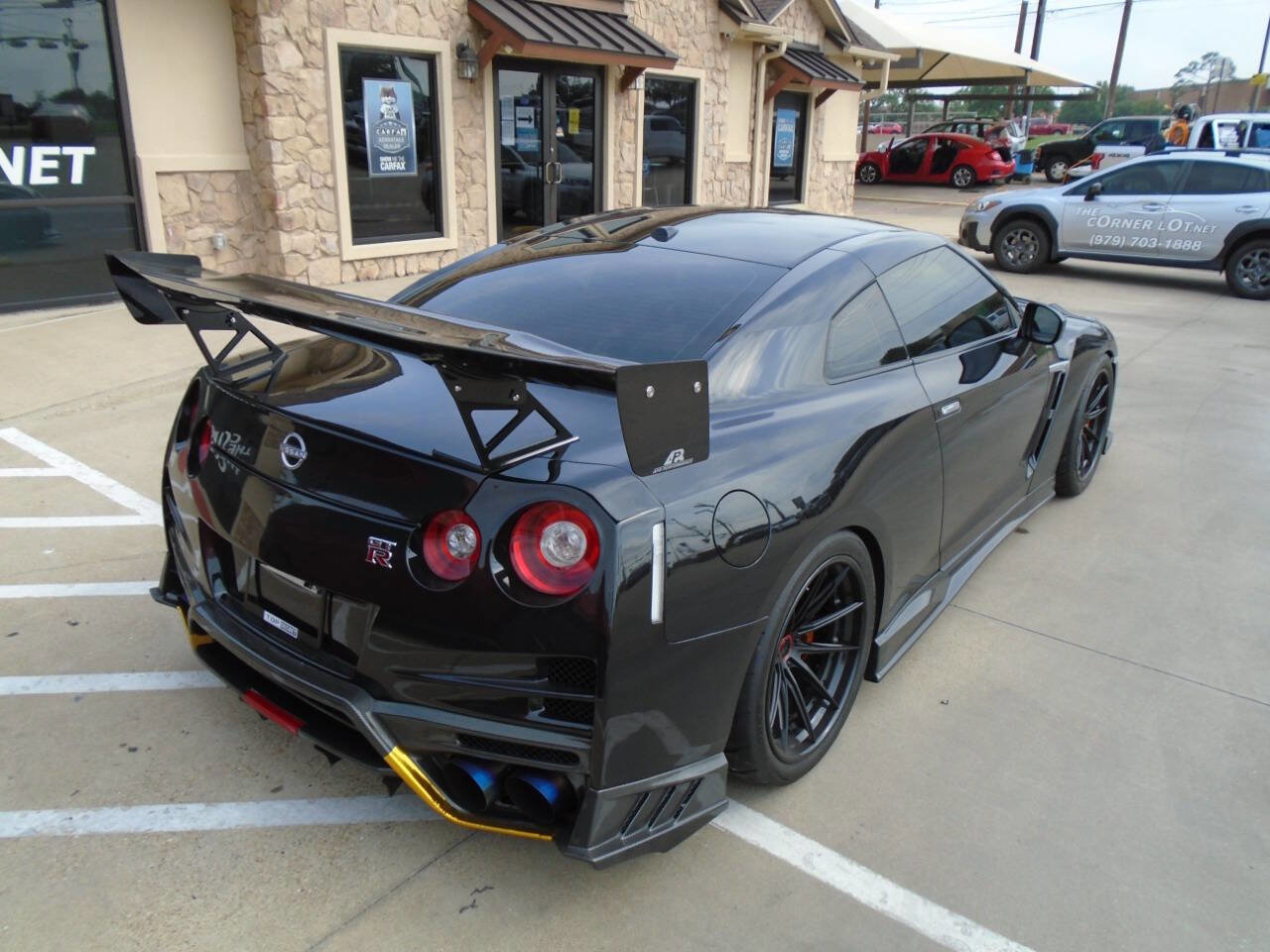 Used 2016 Nissan GT-R Premium AWD/4WD image 12