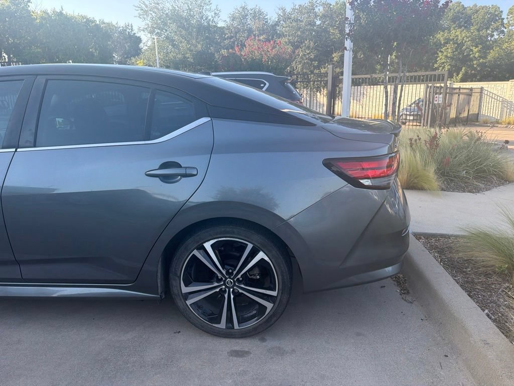 Used 2021 Nissan Sentra SR w/ SR Premium Package FWD image 4