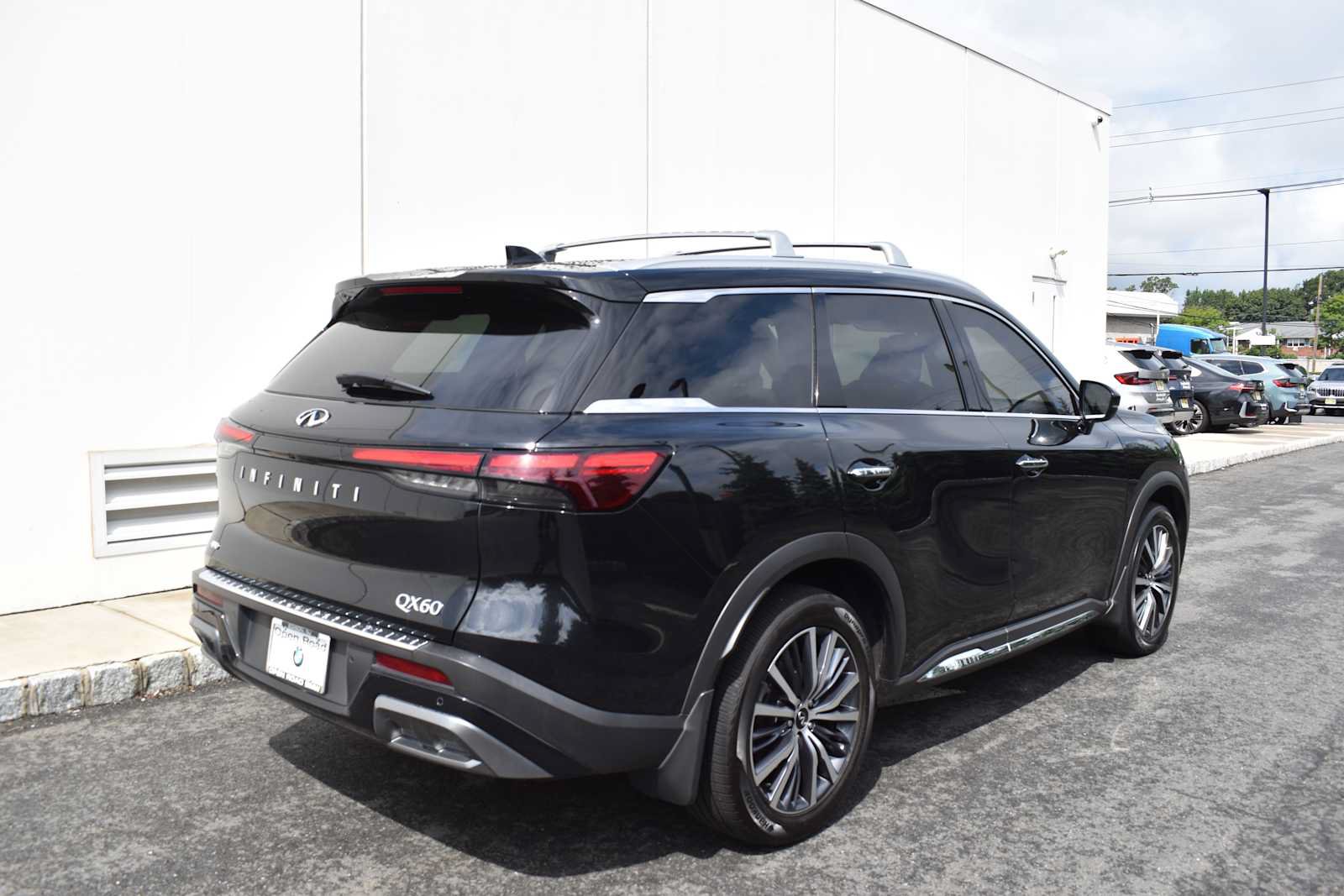 Used 2023 INFINITI QX60 Sensory w/ Vision Package AWD/4WD image 5