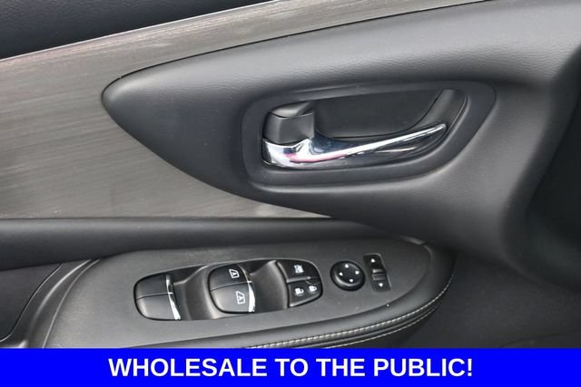 Used 2017 Nissan Murano Platinum w/ Platinum Technology Package FWD image 12