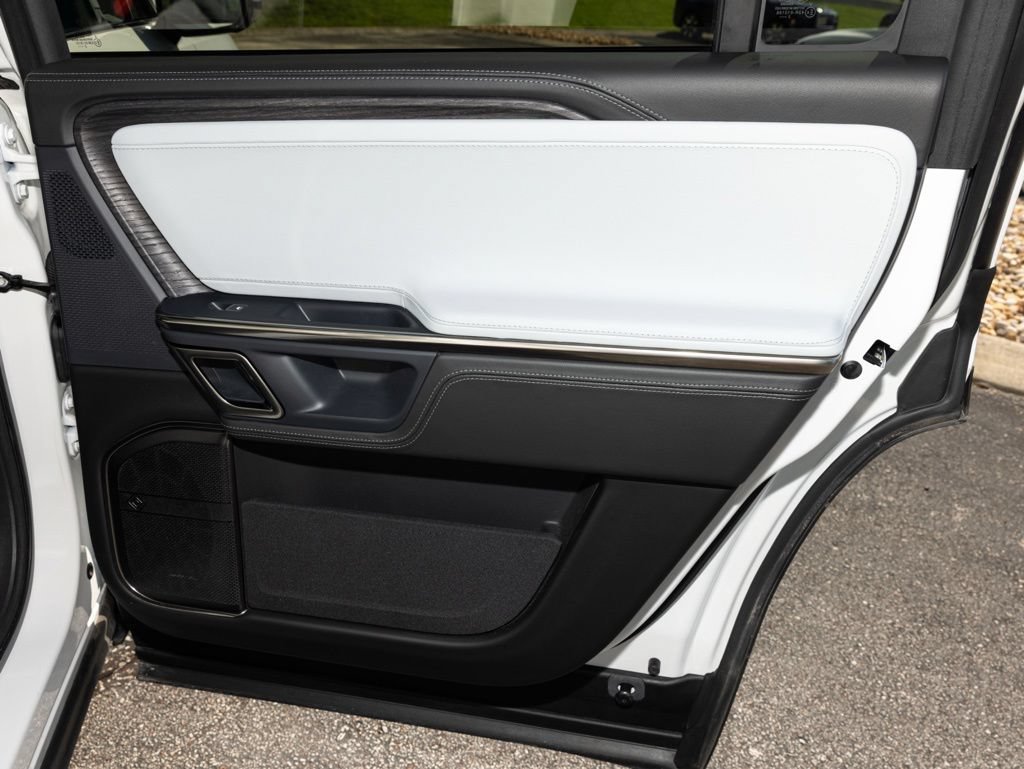 Used 2023 Rivian R1S Launch Edition AWD/4WD image 54