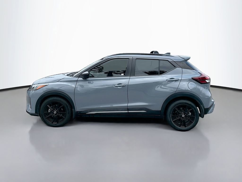 Used 2021 Nissan Kicks SR w/ Interior Electronics Package FWD image 4