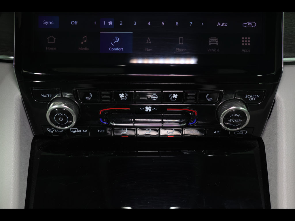 Used 2022 Jeep Grand Cherokee Overland w/ Luxury Tech Group IV AWD/4WD image 30