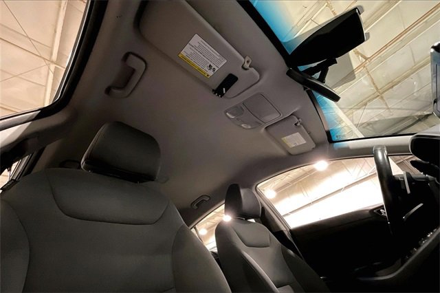 Used 2021 Hyundai Ioniq SEL image 19
