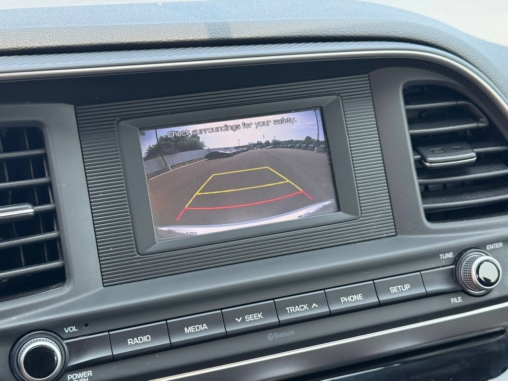 Used 2019 Hyundai Elantra SE FWD image 25