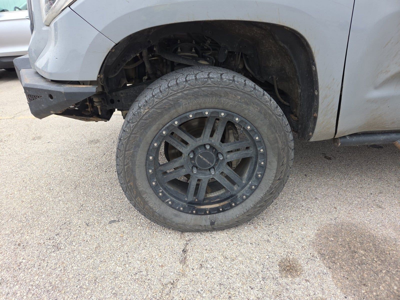 Used 2019 Toyota Tundra Limited image 10