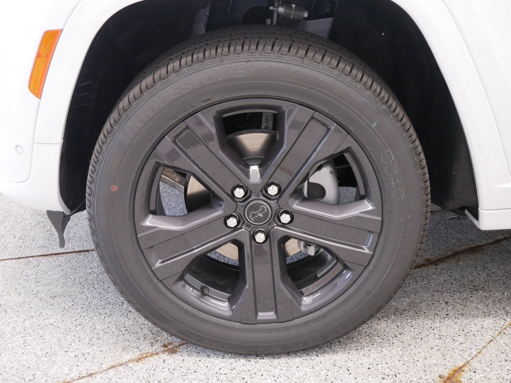 New 2027 Jeep Grand Cherokee Limited AWD/4WD image 11
