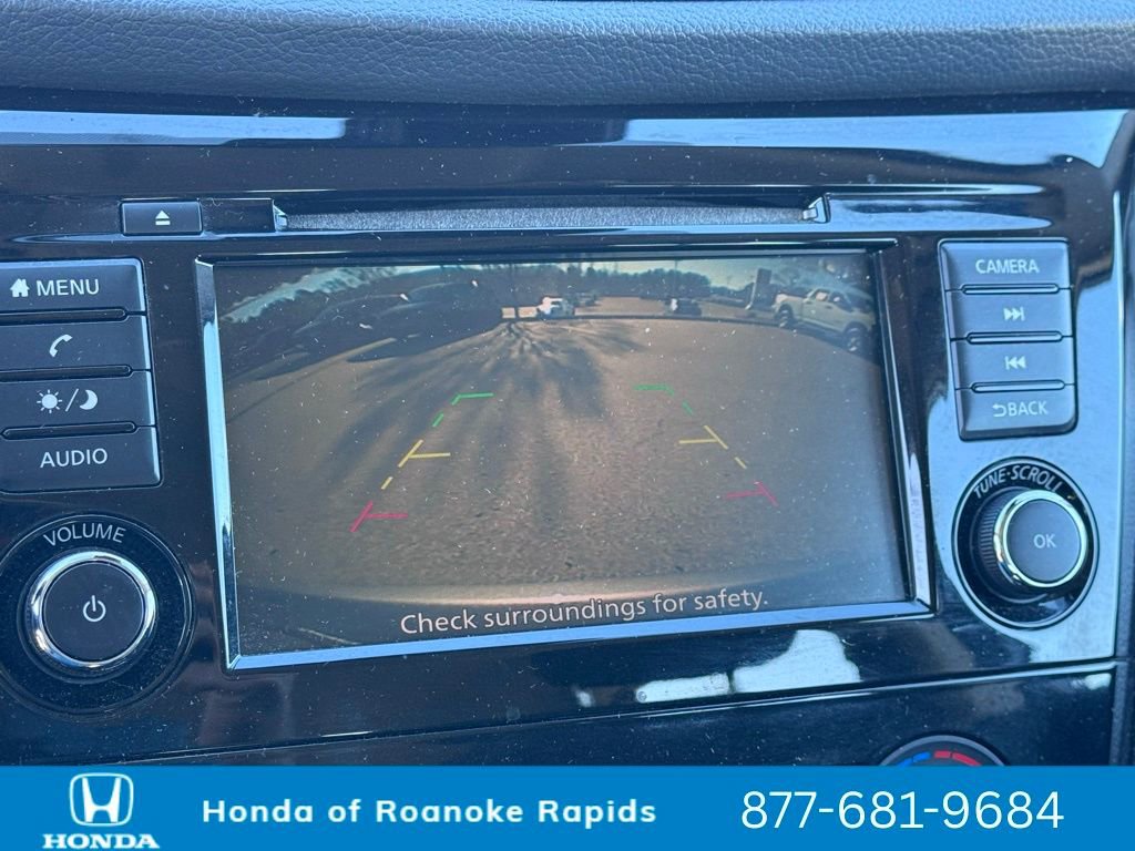 Used 2020 Nissan Rogue Sport S image 24