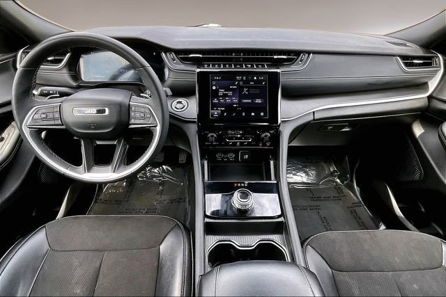 Used 2024 Jeep Grand Cherokee L Laredo AWD/4WD image 7