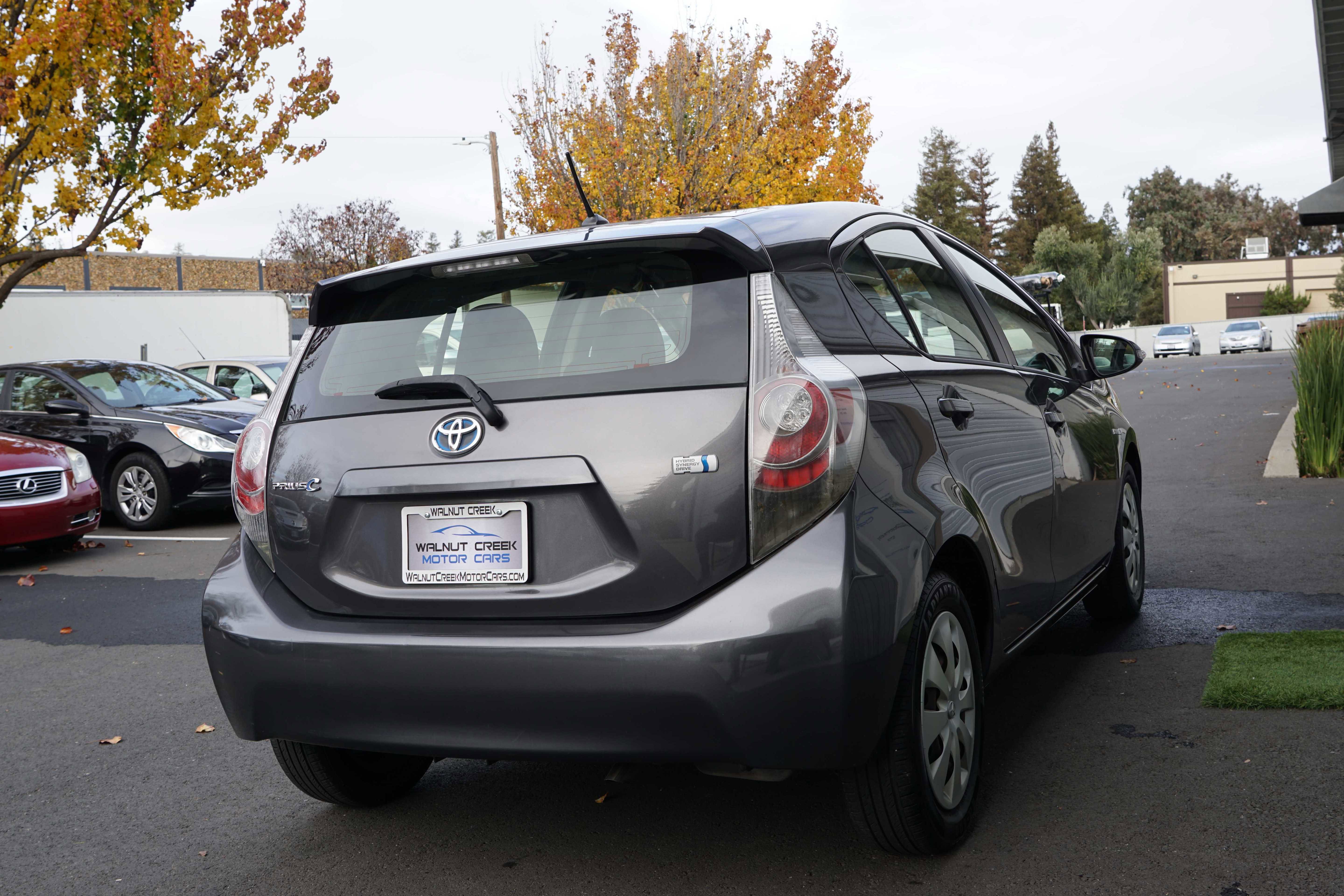 Used 2013 Toyota Prius C Two image 11