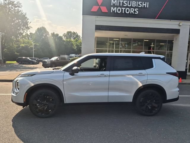 New 2026 Mitsubishi Outlander LE FWD image 6
