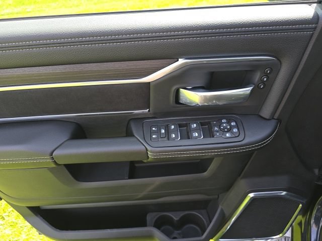 New 2026 RAM 2500 Laramie AWD/4WD image 11