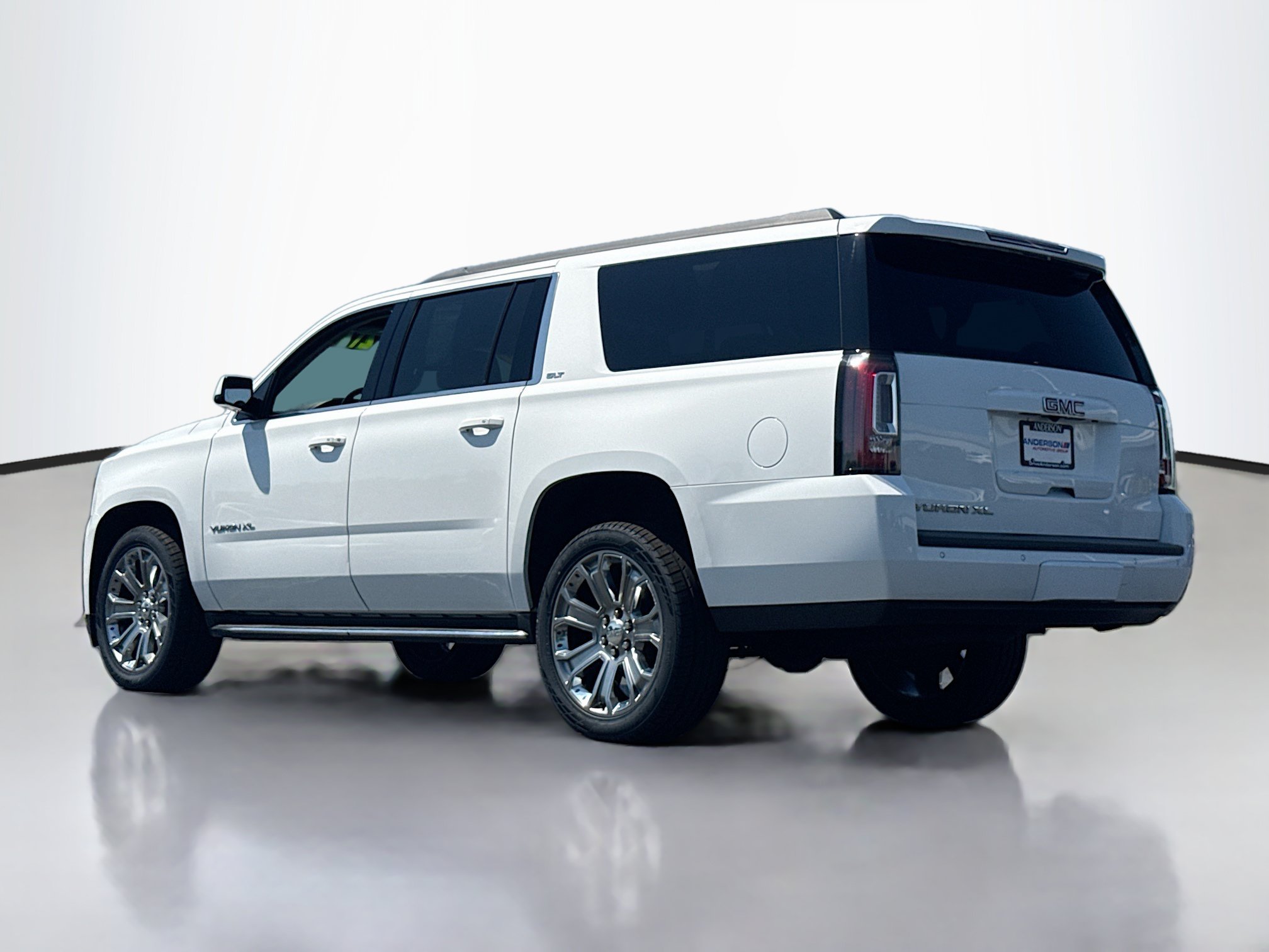 Used 2017 GMC Yukon XL SLT w/ Open Road Package AWD/4WD image 14