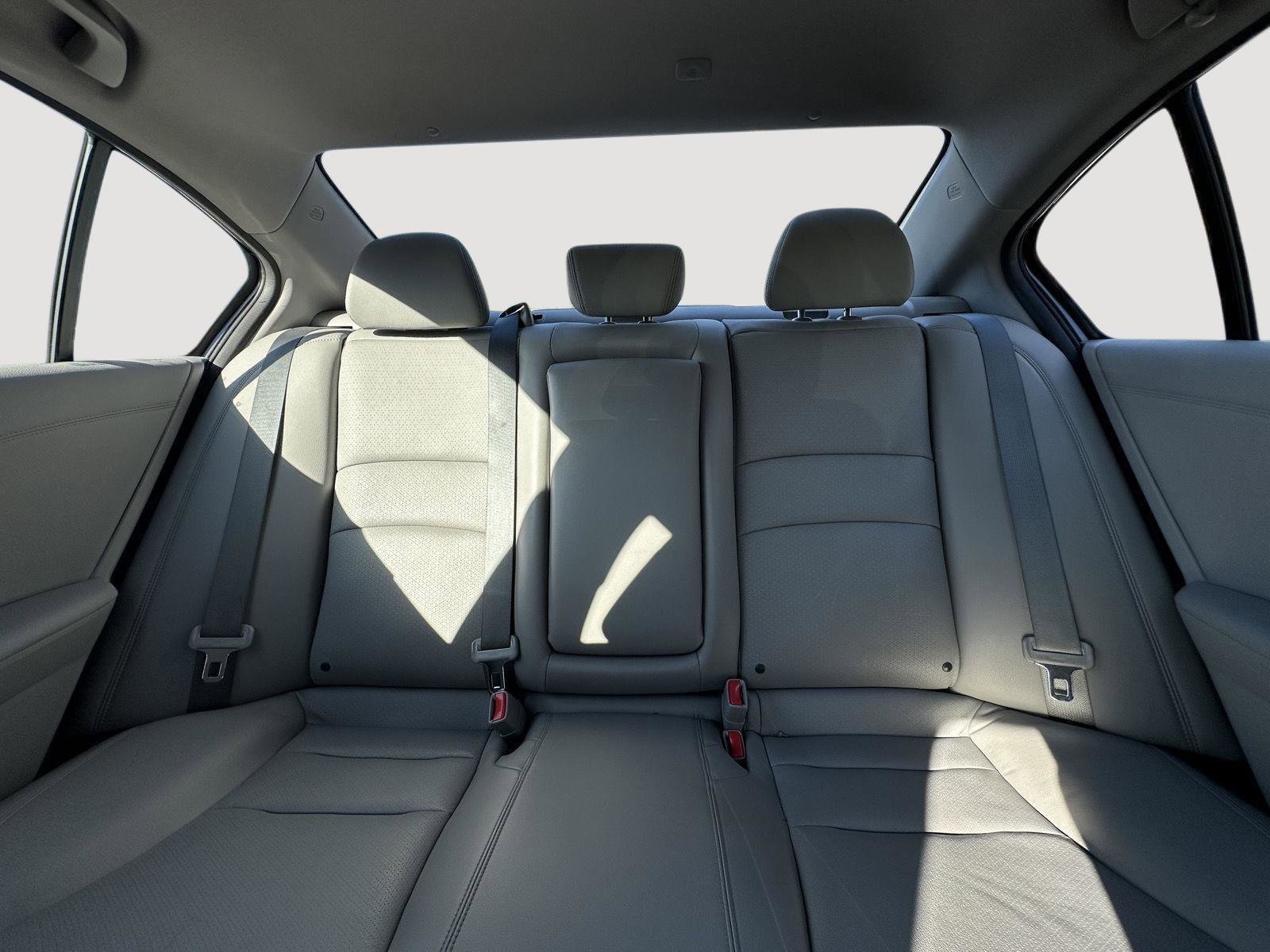 Used 2017 Honda Accord EX-L image 13